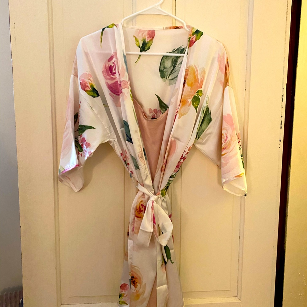 Flora silk robe with pink silk slip